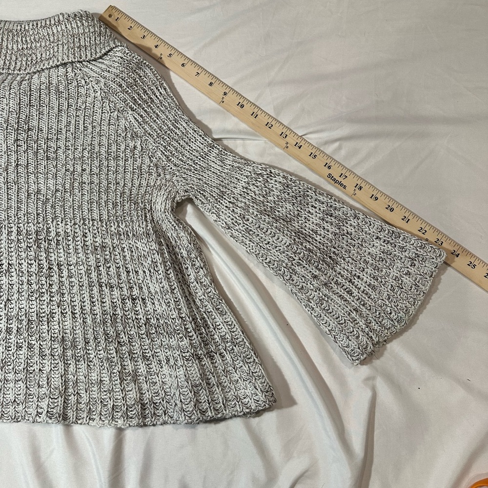 Cache  Buttoned Brown /White  Sweater Cape- Sophisticated Eye catching Style - Picture 13 of 16